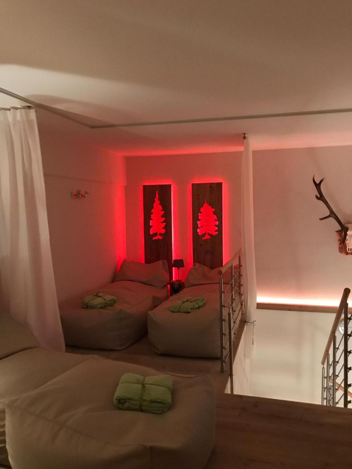 Hotel Ciasa Ai Pini Сан-Кассиано Экстерьер фото