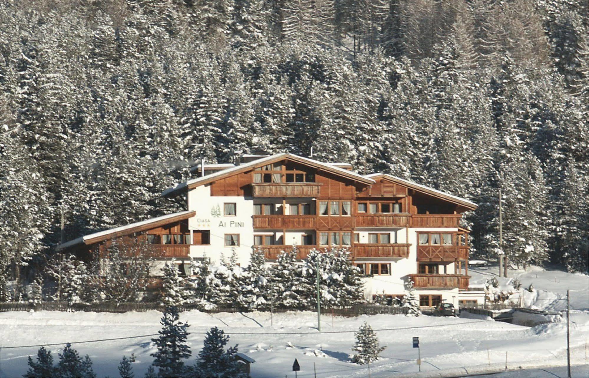 Hotel Ciasa Ai Pini Сан-Кассиано Экстерьер фото